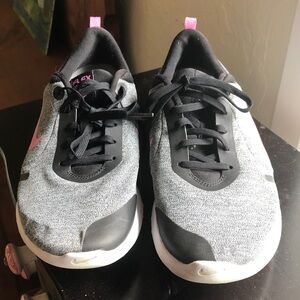 Nike Flex Experience 8 gray and pink athletic shoe size 10.5